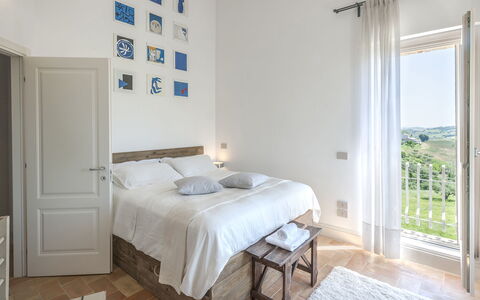 Casa Pilar 4+1: Møbel, Indretning, Soveværelse, Seng, Gulvbelægning, Etage, Hjem, Sengetøj, Værelse, Sengetøj