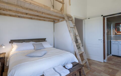 Casa Pilar 4+1: Møbel, Soveværelse, Seng, Træ, Sengetøj, Indretning, Sengetøj, Etage, Sengetøj, Gulvbelægning