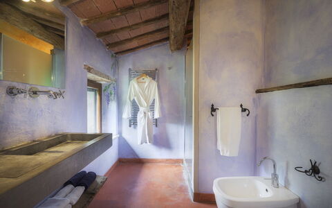 Casa di Pan 6: Væg, Gulvbelægning, Sanitærarmatur, Etage, Indretning, Loft, Vvs, Tap, Badeværelse, Flise