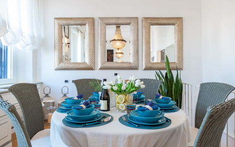 Villa Callari 6+2: Møbel, Indretning, Bord, Bordservice, Stol, Spisestue, Værelse, Textile, Belysning, Køkken & Spisebord