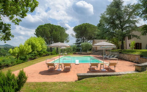 Fonte Pinella 8: Have, Estate, Stuehus, Hacienda, Svømmepøl, Landscaping, Backyard, Lawn, Gård, Eco Hotel