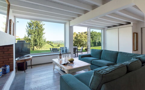Villa Bubi 8+1: Møbel, Indretning, Couch, Gulvbelægning, Etage, Hjem, Værelse, Stue, Loft