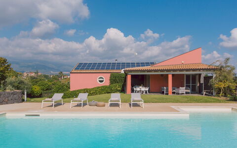 Villa Kimia 8: Svømmepøl, Estate, Stuehus, Udvej, Hacienda, Villa, Landscaping, Eco Hotel, Backyard