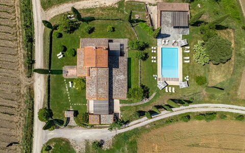 Le Colombelline 12: Hus, Hjem, Boligområde, Estate, Sommerhus, Svømmepøl, Land Lot, Tag, Stuehus, Almindeligt