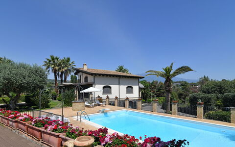 Villa Biddizza 10: Udvej, Svømmepøl, Hacienda, Estate, Eco Hotel, Villa, Hotel, Skygge, Altan