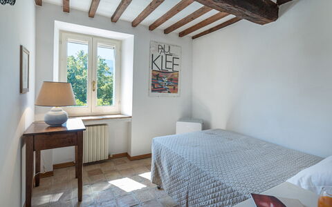 Casale le Querce di Cetona 8: Væg, Soveværelse, Seng, Træ, Indretning, Møbel, Sengetøj, Gulvbelægning, Sengetøj, Etage