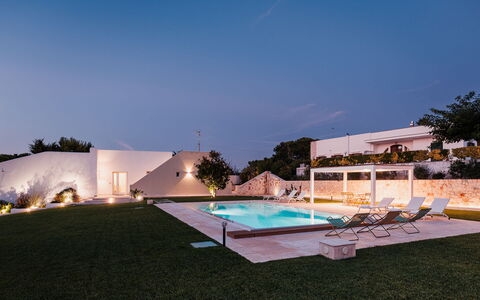 Villa Bellina 6: Svømmepøl, Estate, Udvej, Hacienda, Gårdsplads, Skygge, Villa, Design, Landscaping, Hotel