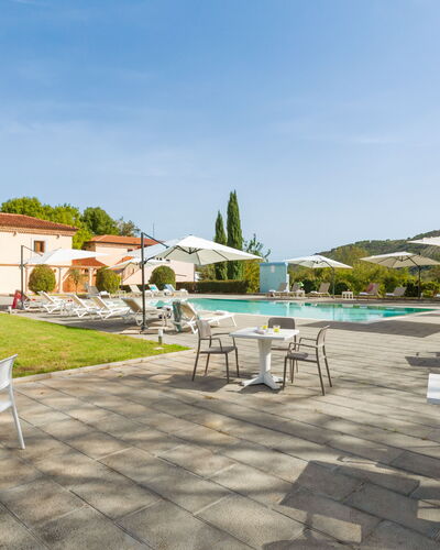 Tenuta Esdra 20: Udvej, Ferieby, Svømmepøl, Villa