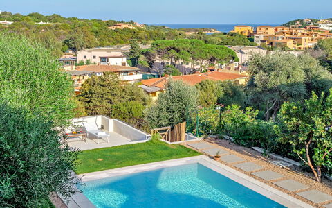 Villa la Marina 5+1: Svømmepøl, Boligområde, Udvej, Estate, Eco Hotel, Landscaping, Have, Hacienda, Villa, Thermae