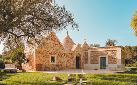 Trulli Biancapetra 8+2: Arkitektur, Estate, Have, Landscaping, Stuehus, Villa, Mansion