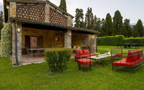 La Mandolata 12: Hjem, Sommerhus, Have, Estate, Stuehus, Backyard, Lawn, Gård, Mursten, Villa