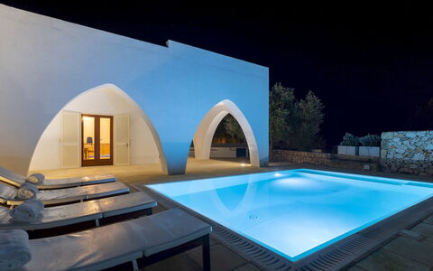Villa Floria 4: Arch, Loft, Design, Svømmepøl, Hotel, Dagslys, Villa