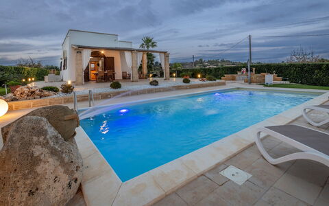 Villa Serena 4: Blå, Svømmepøl, Udvej, Kompositmateriale, Fritid, Water Feature, Estate, Eco Hotel, Hacienda, Villa
