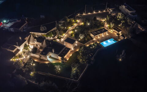 Opuntia Trulli e Lamie 10: Svømmepøl, Nat, Udvej, Boligområde, Midnat, Landskab Belysning, Estate, Eco Hotel, Hotel