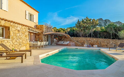 Villa Anga 10+1: Svømmepøl, Udvej, Udendørs Møbler, Estate, Eco Hotel, Villa, Thermae, Ferieby, Ferie, Paraply