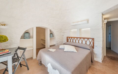Borgo Dell'Agrumeto 8: Væg, Arkitektur, Soveværelse, Hjem, Loft, Etage, Lejlighed, Seng, Sengetøj, Sengetøj