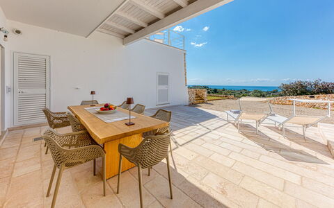Villa Porta Azzurra 6+2: Stol, Hav, Udendørs Møbler, Ocean, Skygge, Altan, Udvej, Villa, Tropics, Flise
