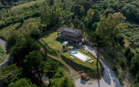 Villa Dada 10: Landskab, Estate, Land Lot, Hjem, Landdistrikt, Sommerhus, Stuehus, Hill Station, Svømmepøl, Fugleperspektiv