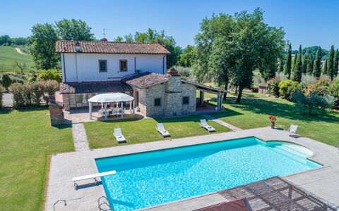 Casale la Splendida 10: Blå, Svømmepøl, Hus, Estate, Hjem, Stuehus, Villa, Hacienda, Udvej, Sommerhus