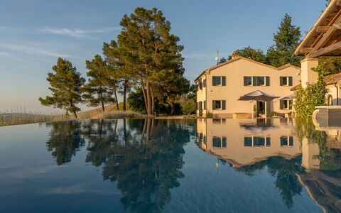 Villa Dianella 8+2: Reservoir, Afspejling, Tarn, Villa, Svømmepøl