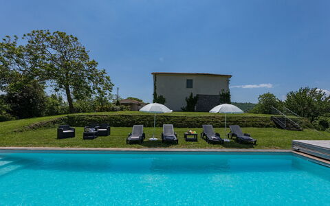 Villa a Casa di Giovanni 12: Blå, Svømmepøl, Estate, Udendørs Møbler, Lawn, Have, Landscaping, Gård, Villa, Hacienda