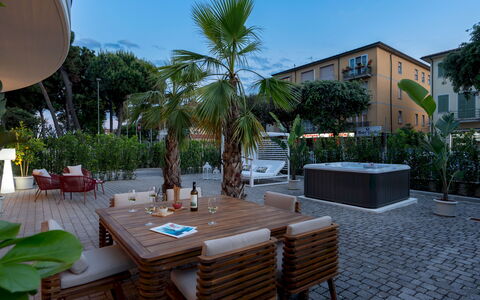 Casa Amare 4+2: Udendørs Møbler, Skygge, Møbel, Stol, Udvej, Have, Udendørs Bord, Eco Hotel, Gårdsplads
