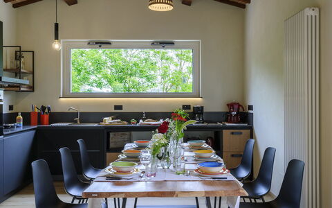 Villino le Moie 4+2: Møbel, Indretning, Lysarmatur, Belysning, Loft, Køkken, Bord, Countertop, Køkken & Spisebord, Hjem