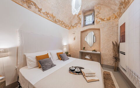 Masseria Muto 6: Indretning, Soveværelse, Loft, Sengetøj, Sengetøj, Sengetøj, Seng, Suite, Bed Frame, Hotel