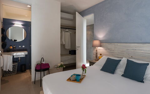 Villa Il Melograno 4+2: Møbel, Væg, Indretning, Soveværelse, Gulvbelægning, Etage, Sengetøj, Sengetøj, Textile, Seng