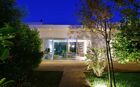 Villa Carrubo 4: Belysning, Hjem, Have, Skygge, Landskab Belysning, Lysarmatur, Landscaping, Gård, Backyard, Estate