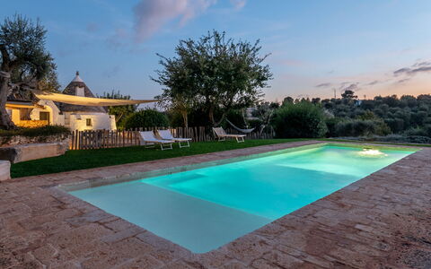 Trullo Luna 6+1: Blå, Svømmepøl, Estate, Have, Hacienda, Landscaping, Gård, Water Feature, Villa, Backyard