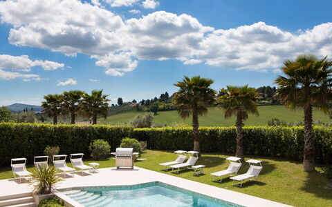 Villa Mandara 8+2: Svømmepøl, Udendørs Møbler, Udvej, Liggestol, Land Lot, Lawn, Have, Eco Hotel, Landscaping, Skygge