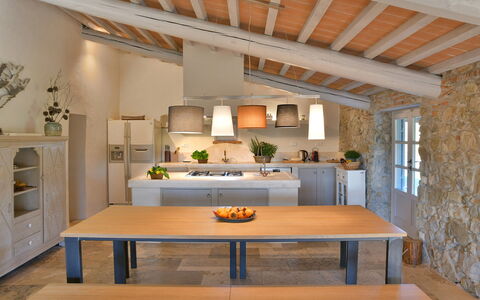 Casa la Pratellaccia 6+2: Møbel, Indretning, Gulvbelægning, Træ, Bord, Loft, Køkken, Hjem, Etage, Lysarmatur