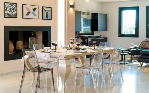 Dimora Solaris 6: Møbel, Gulvbelægning, Indretning, Stol, Etage, Bord, Køkken & Spisebord, Loft, Spisestue, Glas