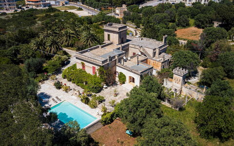 Villa dei Glicini 8+2: Svømmepøl, Boligområde, Estate, Udvej, Mansion, Hacienda, Fugleperspektiv, Landscaping, Villa, Eco Hotel