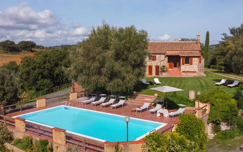 Casale Ombrone 11: Estate, Hacienda, Svømmepøl, Villa, Stuehus, Mansion, Gårdsplads, Eco Hotel