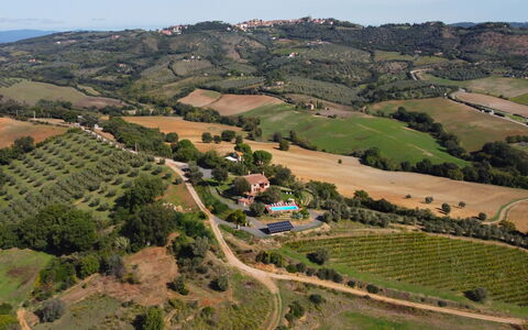 Casale Ombrone 11: Landdistrikt, Landskab, Almindeligt, Highland, Land Lot, Fugleperspektiv, Mark, Luftfotografering, Hill Station, Plantation