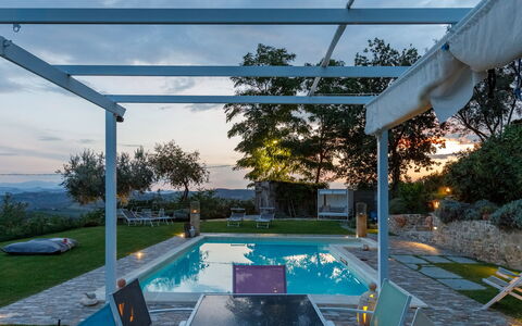 Casalina 8: Svømmepøl, Udvej, Skygge, Udendørs Struktur, Eco Hotel, Udendørs Møbler, Gårdhave, Pergola, Have, Villa