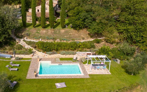 Casalina 8: Svømmepøl, Landskab, Fritid, Udvej, Have, Estate, Eco Hotel, Thermae, Landscaping, Backyard