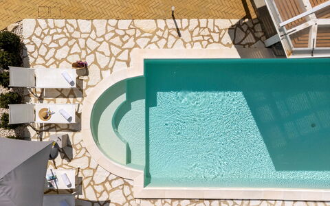 Villa dei Sospiri 4: Svømmepøl, Blå, Udendørs Møbler, Udvej, Kompositmateriale, Eco Hotel, Liggestol, Hotel, Flise, Thermae