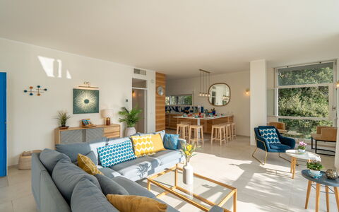 Casa Chiara 6+2: Møbel, Indretning, Gulvbelægning, Couch, Træ, Etage, Stol, Bord, Stue, Værelse