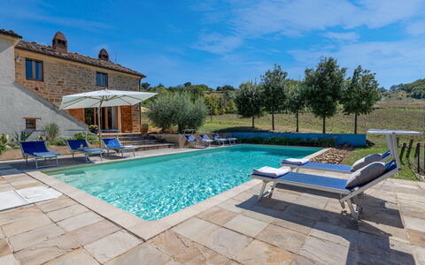 Casale la Cascina 8: Blå, Svømmepøl, Estate, Udendørs Møbler, Udvej, Villa, Eco Hotel, Landscaping, Water Feature, Hacienda