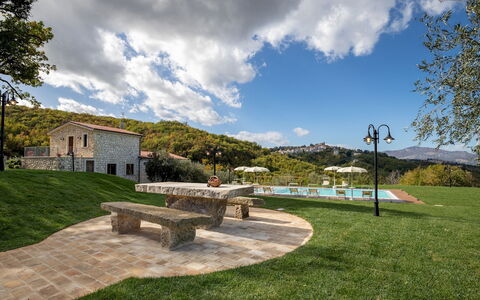 Villa Cusano 18: Naturlige Landskab, Bakke, Landskab, Landdistrikt, Land Lot, Bjergkæde, Hill Station, Estate, Stuehus, Landscaping