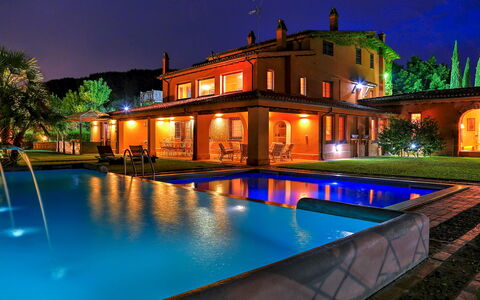 Montepietraia e San Martino 18: Svømmepøl, Udvej, Hjem, Estate, Eco Hotel, Hacienda, Villa, Have, Hotel, Stuehus