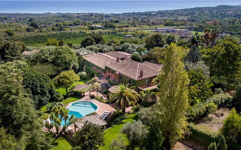 Linera 10: Busk, Have, Estate, Landscaping, Villa, Hacienda, Udvej, Plantation, Mansion, Lawn