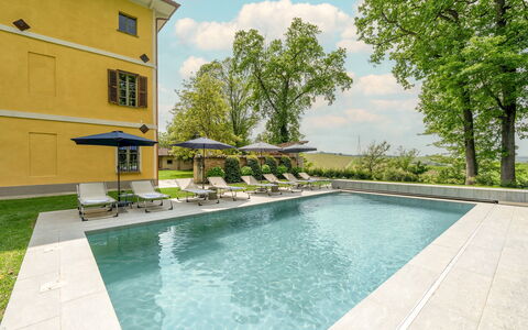 Tenuta Schiavon Barrero 12: Svømmepøl, Afspejling, Estate, Reflekterende Pool, Villa, Landscaping, Udvej, Thermae, Hotel, Mansion