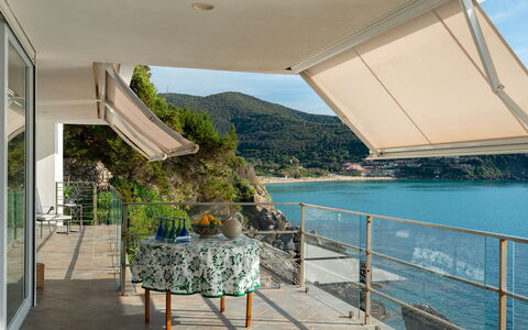 Villa Il Faro 10: Coastal Og Oceaniske Landskabsformer, Kyst, Hav, Skygge, Ocean, Altan, Eco Hotel, Bugt, Stol, Tropics