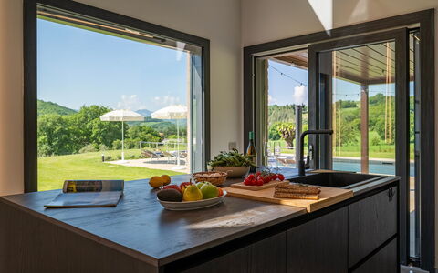 Villa Mamon 6+2: Indretning, Møbel, Hjem, Gulvbelægning, Køkken & Spisebord, Countertop, Køkken, Stol, Stueplante, Bejdse