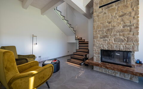 Villa Mamon 6+2: Gulvbelægning, Indretning, Etage, Loft, Belysning, Stue, Værelse, Stenmur, Couch