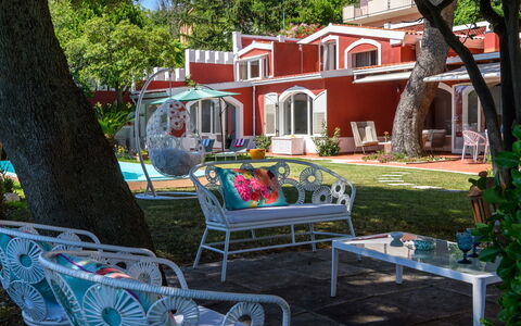 Villa Fiola 8: Hacienda, Stol, Gård, Altan, Udendørs Møbler, Udvej, Hotel, Gårdsplads, Backyard